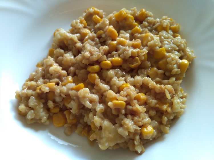 Bulgur s kukuricou a syrom - rýchla večera