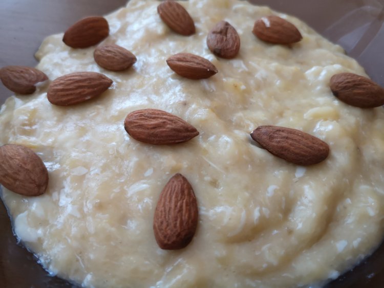 Banánovo vanilkový puding s mandľami