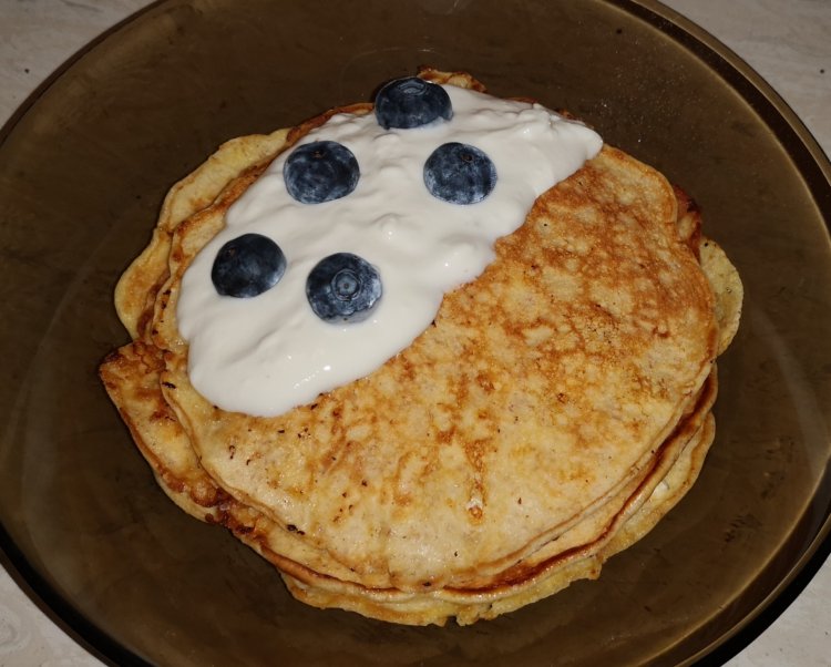 Cottage lowcarb palacinky s čučoriedkami