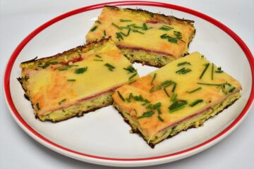 Cuketová pizza s mozzarellou