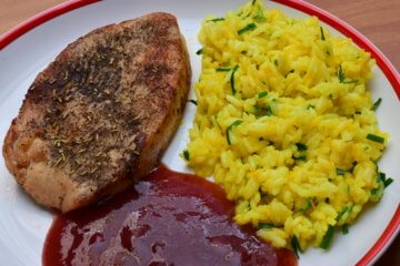 Morčací steak s brusnicovou omáčkou